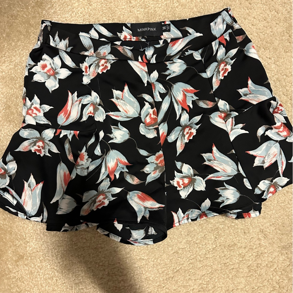 MINKPINK Black Floral Shorts with Coral & Light Blue Blooms Women’s Size Medium